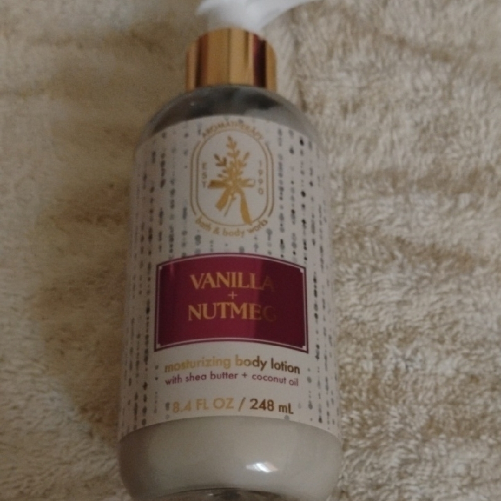 Bath & Body Works Vanilla Nutmeg Moisturizing Body Lotion